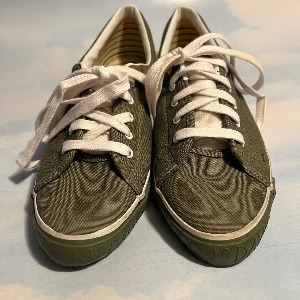 Joan&david womans sneaker - Picture 1 of 13